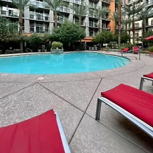 Loft Living Downtown At Its Best! Very Spacious Holiday home Phoenix
